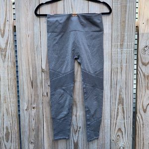 FABLETICS - Gray Leggings